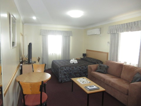 Riviera On Ruthven Motel - Accommodation in Surfers Paradise 3