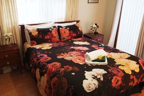 Treenbrook Cottages - Accommodation in Surfers Paradise 7