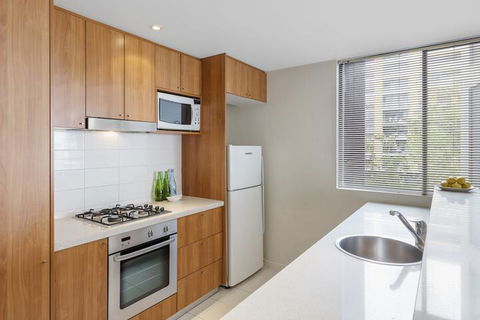 Waldorf Waitara Residential Apartments - Accommodation in Surfers Paradise 4
