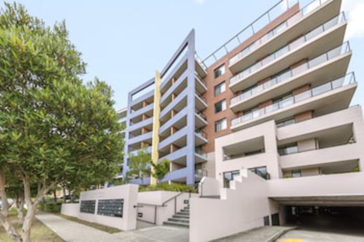 Waitara NSW Accommodation in Surfers Paradise