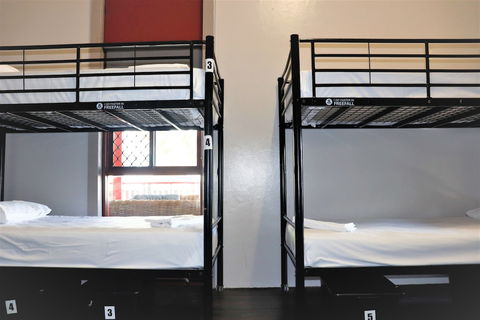The Jack Backpackers - Accommodation in Surfers Paradise 5