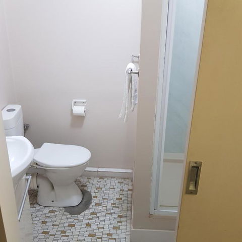 Kalua Motel - Accommodation in Surfers Paradise 1