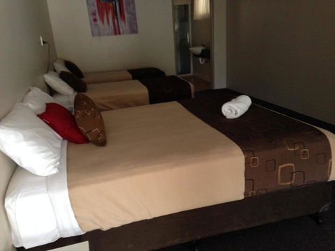 Kalua Motel - Accommodation in Surfers Paradise 5
