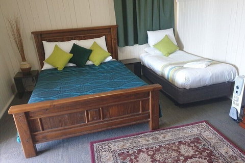 Exchange Hotel Toogoolawah - Accommodation in Surfers Paradise 1
