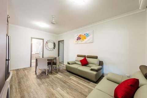 Athena Motel Apartments - Accommodation in Surfers Paradise 5