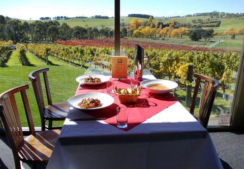 Highland Heritage Estate Restaurant & Function Centre - Accommodation in Surfers Paradise 2