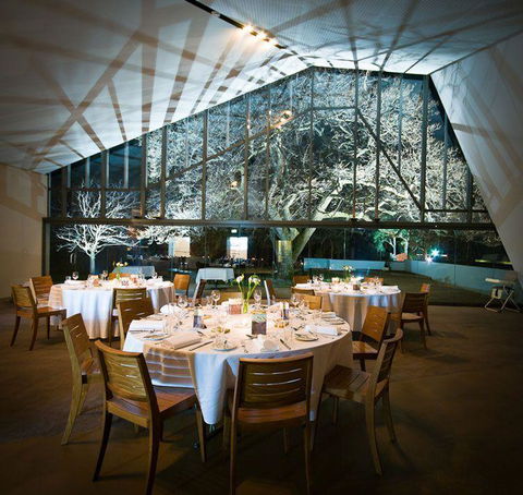 Peppermint Bay - Bar, Dining And Terrace - Accommodation in Surfers Paradise 2