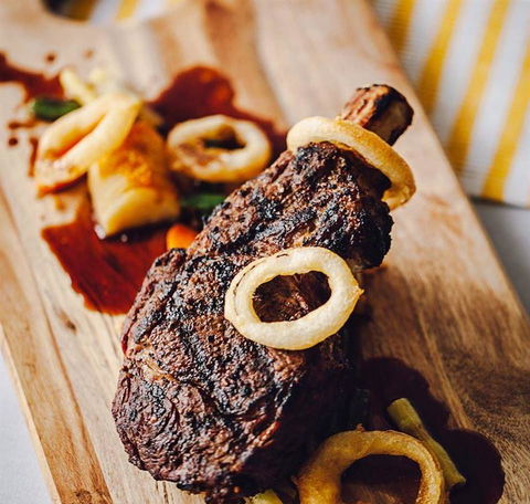 Shuck - Accommodation in Surfers Paradise 2