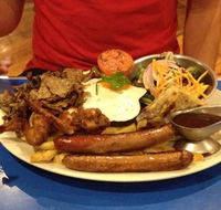 Lazy Moe's - Accommodation in Surfers Paradise