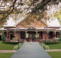 Pipers by the Lake - Accommodation in Surfers Paradise