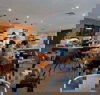 Village Way Cafe - Accommodation in Surfers Paradise