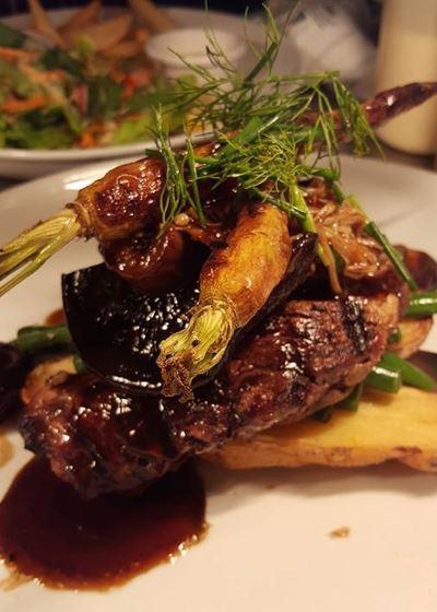 Lighthouse Beach Cafe - Accommodation in Surfers Paradise 9