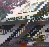 Lake Wallace Hotel - Accommodation in Surfers Paradise