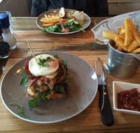 The Front Paddock Cafe - Accommodation in Surfers Paradise