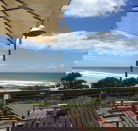 The Wye Beach Hotel Bistro - Accommodation in Surfers Paradise