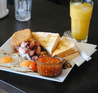 Bissys Cafe - Accommodation in Surfers Paradise