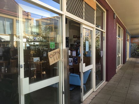 Two Goats Cafe And Baa - Accommodation in Surfers Paradise 0