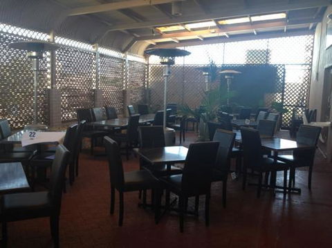 Albany's Indian Tandoori Restaurant - Accommodation in Surfers Paradise 0