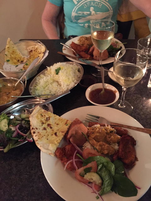 Albany's Indian Tandoori Restaurant - Accommodation in Surfers Paradise 1