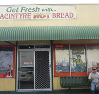 MacIntyre Hot Bread Shop - Accommodation in Surfers Paradise