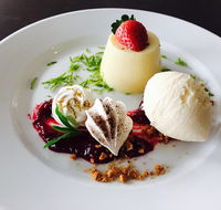 East Fusion Restaurant - Accommodation in Surfers Paradise