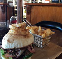 Vandenburg Hotel Restaurant - Accommodation in Surfers Paradise