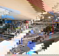 Juneil's - Accommodation in Surfers Paradise
