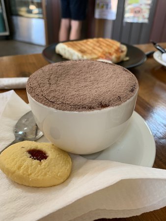 Mad Meerkat Coffee - Accommodation in Surfers Paradise 0