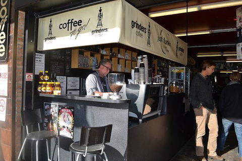 Just Funkin Music And Coffee - Accommodation in Surfers Paradise 0