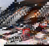Deja Vu - Accommodation in Surfers Paradise