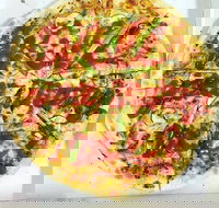 Pizza vs Burger - Accommodation in Surfers Paradise