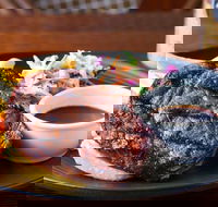 Pineapple Hotel - Park Bar - Accommodation in Surfers Paradise