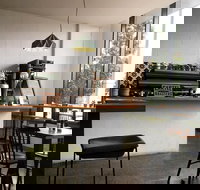 The Retreat Hotel - Accommodation in Surfers Paradise