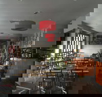 Busy Bee Takeaway  Cafe - Accommodation in Surfers Paradise