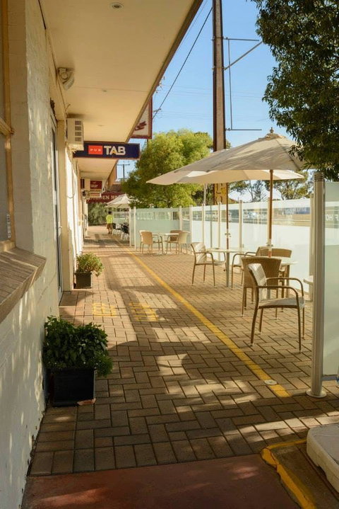 V Hotel - Accommodation in Surfers Paradise 0