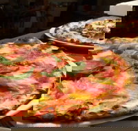 La Lupa - Accommodation in Surfers Paradise