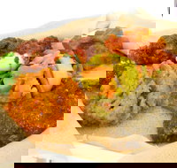 Mu'ooz - Accommodation in Surfers Paradise