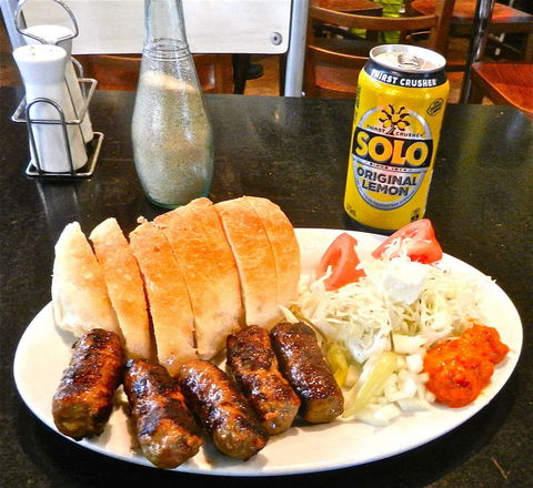 Ditzy Dani's Cafe - Accommodation in Surfers Paradise 0