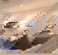 Spit Shack - Airport  Pialligo - Accommodation in Surfers Paradise