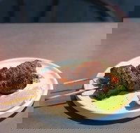 Eddy  Wolff - Accommodation in Surfers Paradise