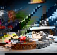 RJM's Wine Bar - Accommodation in Surfers Paradise