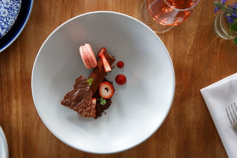 Lola - Accommodation in Surfers Paradise 2