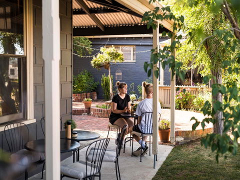 Badger And Hare - Accommodation in Surfers Paradise 1