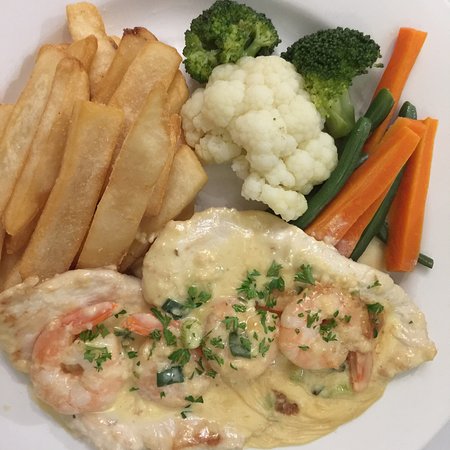 Henry's On Rouse - Accommodation in Surfers Paradise 0