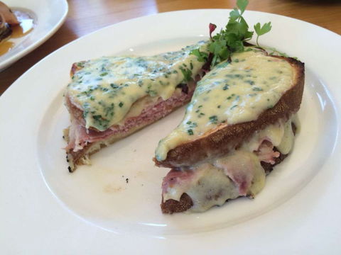Nosh Pot - Accommodation in Surfers Paradise 0