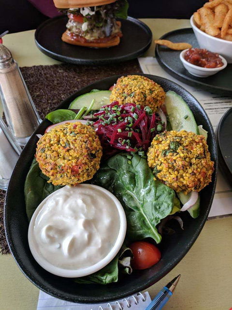 The Apple Tree Cafe - Accommodation in Surfers Paradise 0