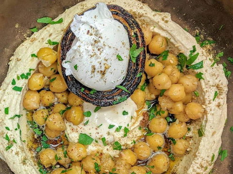 Chef And Shuka - Accommodation in Surfers Paradise 0