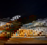 Royal Oak Hotel Penola - Accommodation in Surfers Paradise