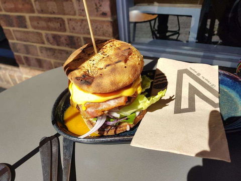 V Burger Bar - East Victoria Park - Accommodation in Surfers Paradise 0