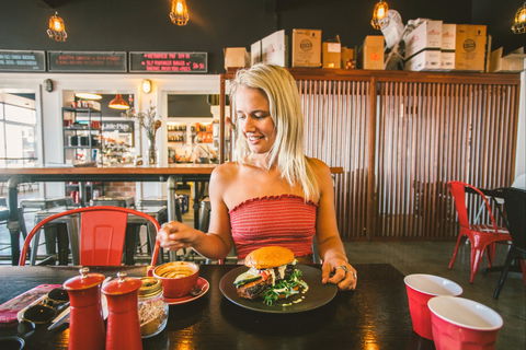 5 Little Pigs Cafe - Accommodation in Surfers Paradise 0